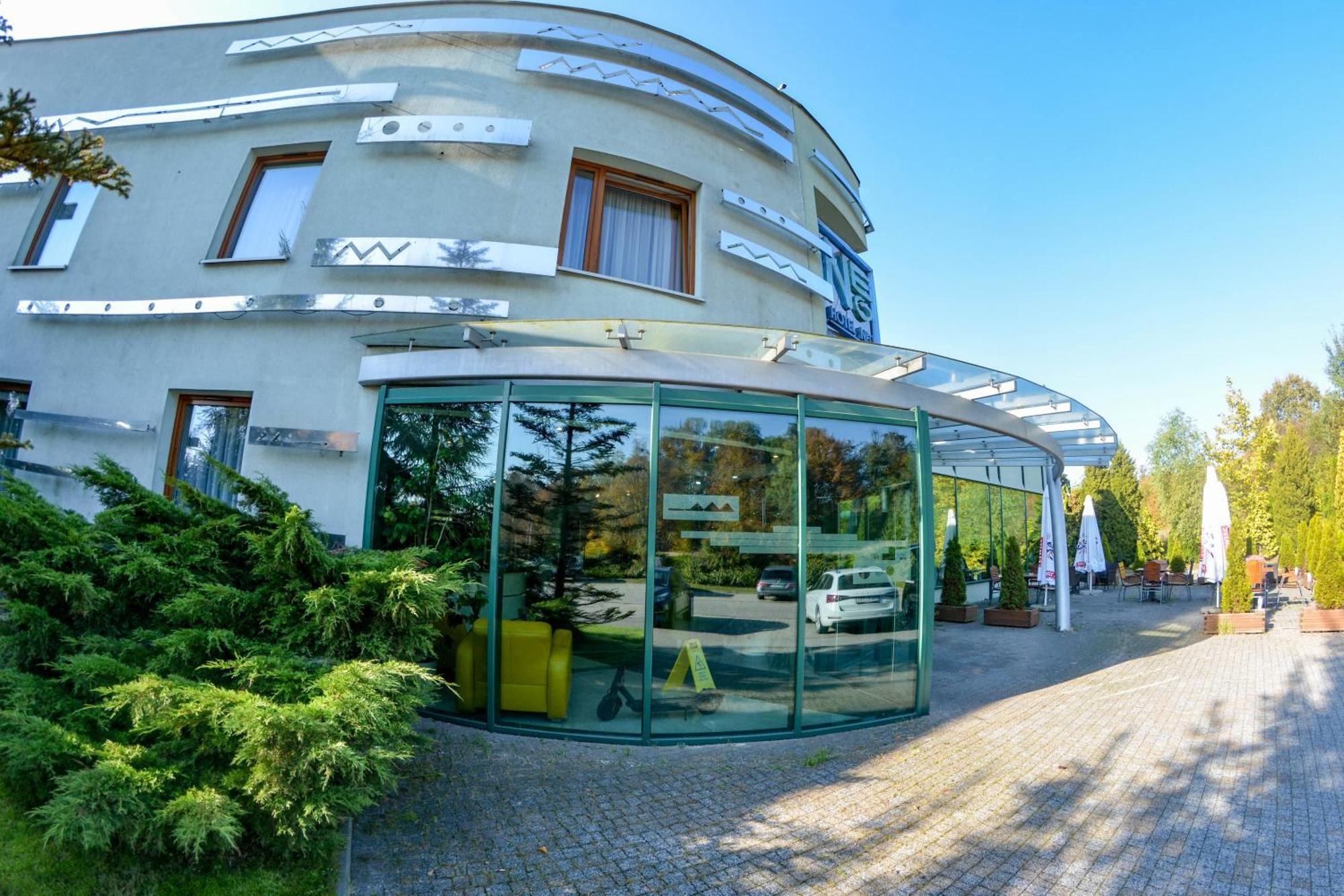 Hotel Neo Tarnowskie Góry Esterno foto